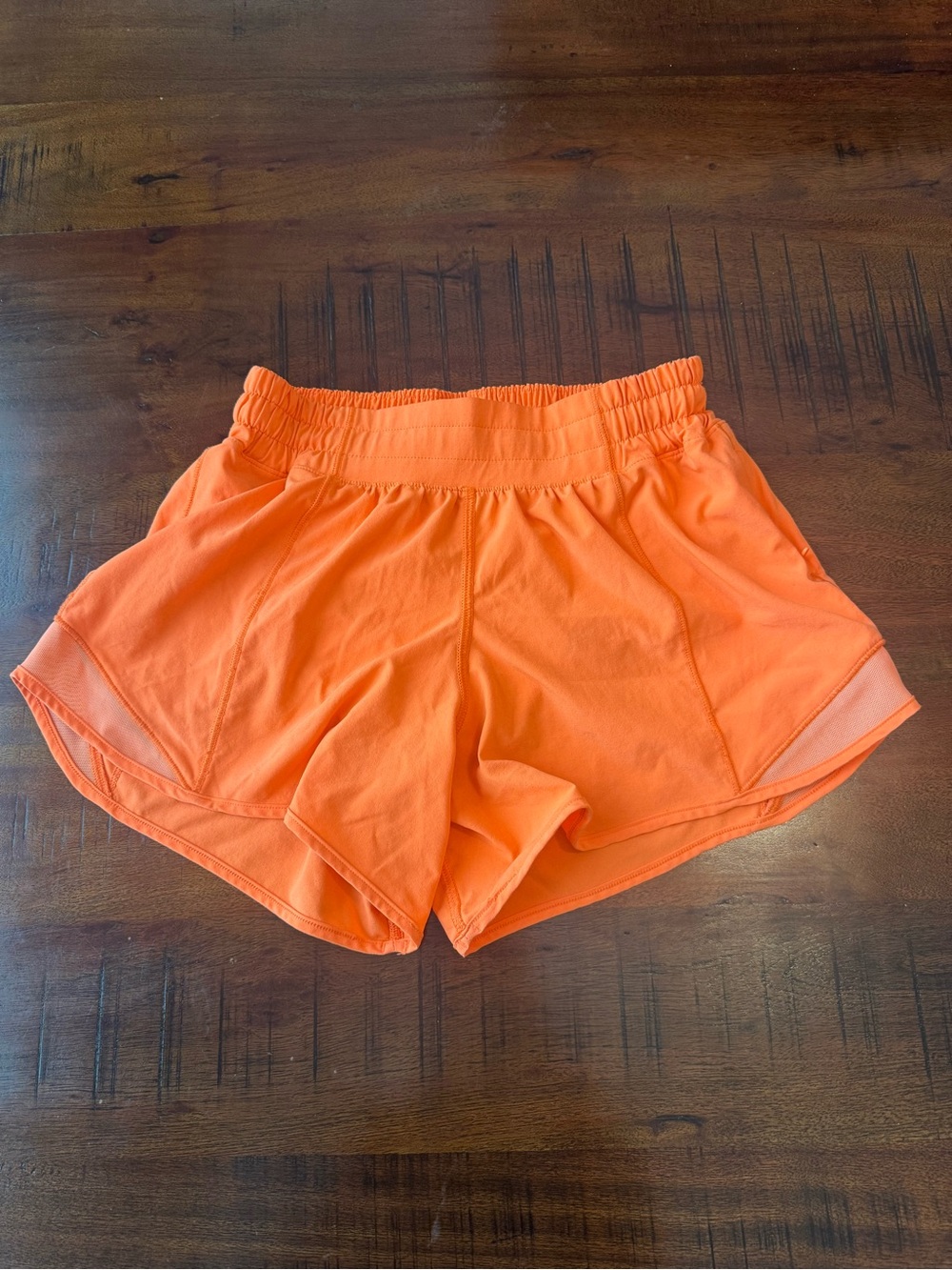 Lululemon Hotty Hot Shorts 4” – Size 4 – Orange